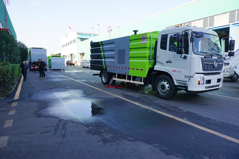 中潔牌XZL5182TXC6型吸塵車